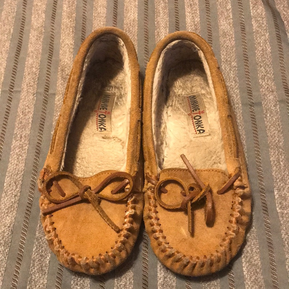 Minnetonka Moccasins Size 6